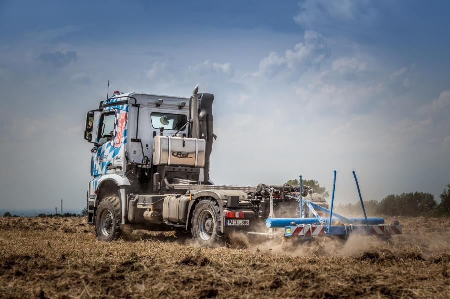 Mercedes-Benz Arocs 2051 Paul AgroMover 4x4 2016 года  (фото 4 из 5)